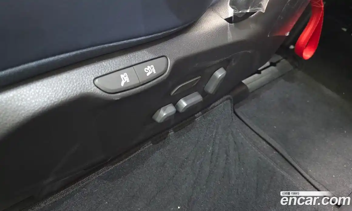 Kia Carnival 2024 1.6 автомат (гидро), фото 23