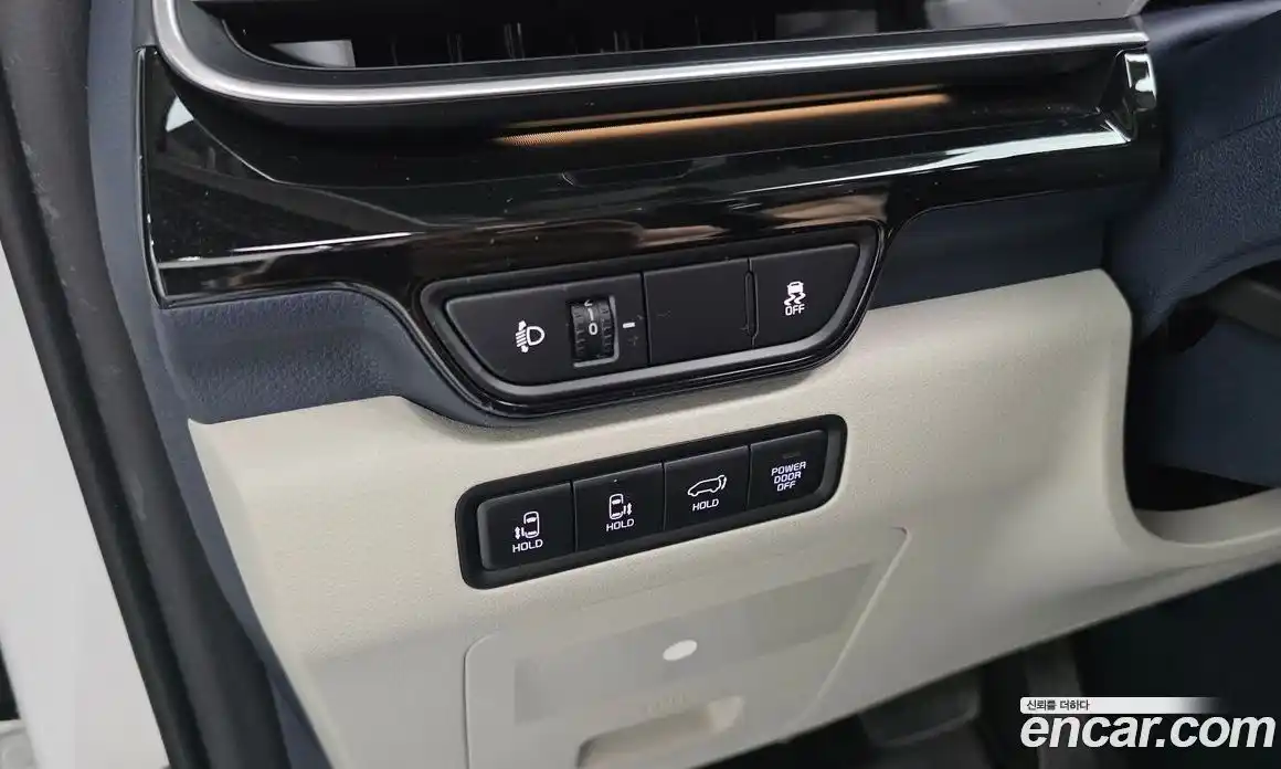 Kia Carnival 2024 1.6 автомат (гидро), фото 24