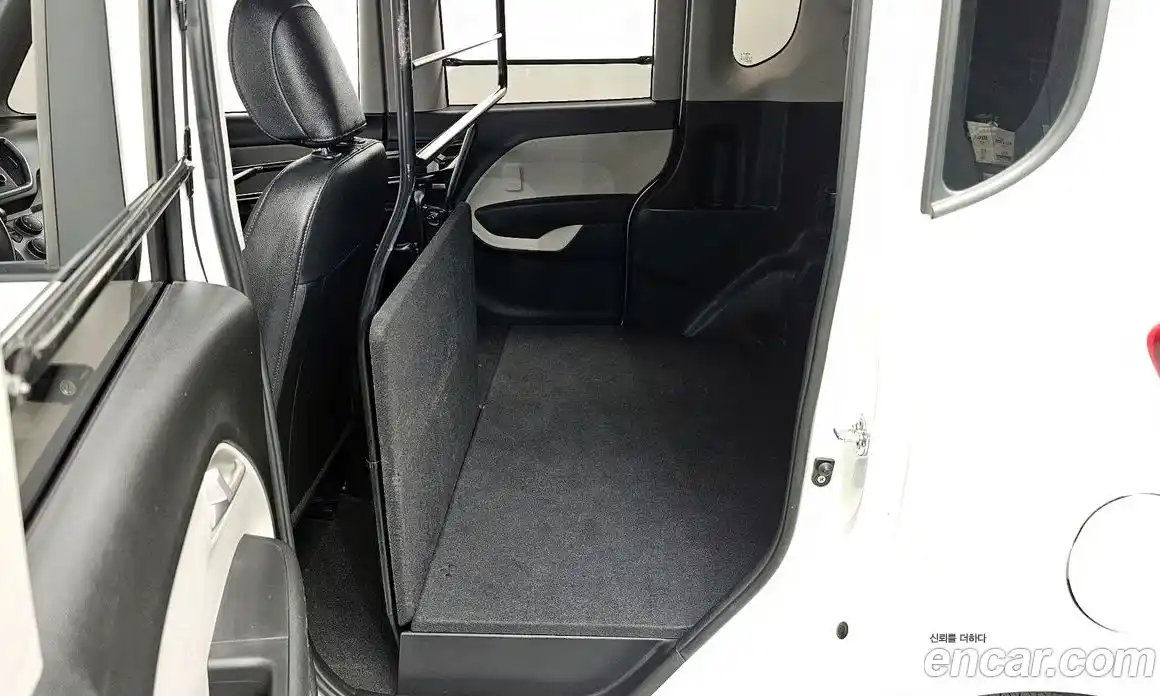 Kia Ray 2022 1.0 автомат (гидро), фото 11