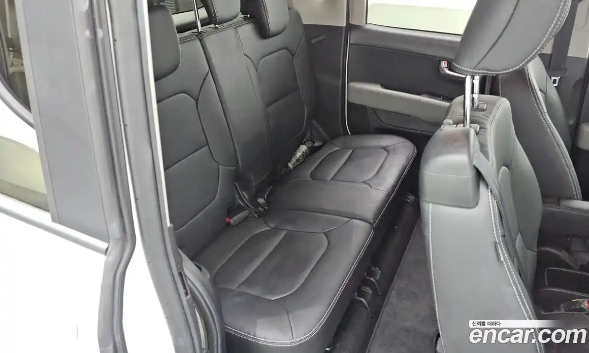 Kia Ray 2023 1.0 автомат (гидро), фото 17