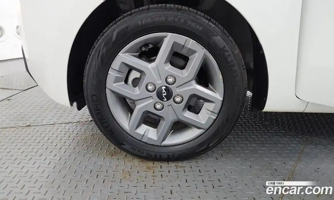 Kia Ray 2023 1.0 автомат (гидро), фото 5