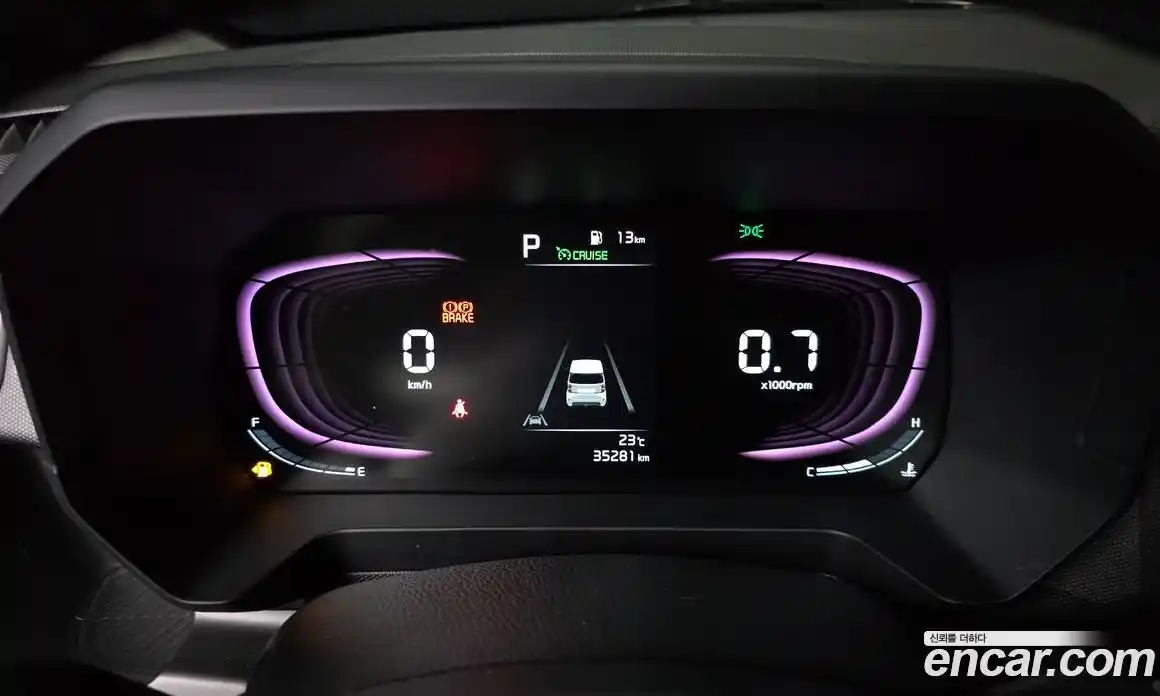 Kia Ray 2022 1.0 автомат (гидро), фото 11
