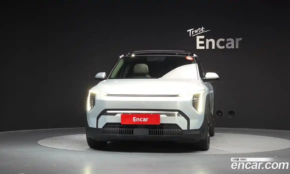 Kia EV3 2024 0.2 автомат (гидро), фото 3
