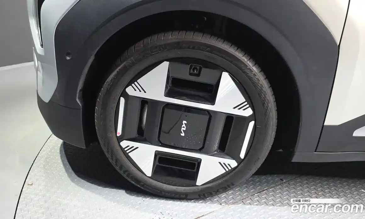 Kia EV3 2024 0.2 автомат (гидро), фото 5