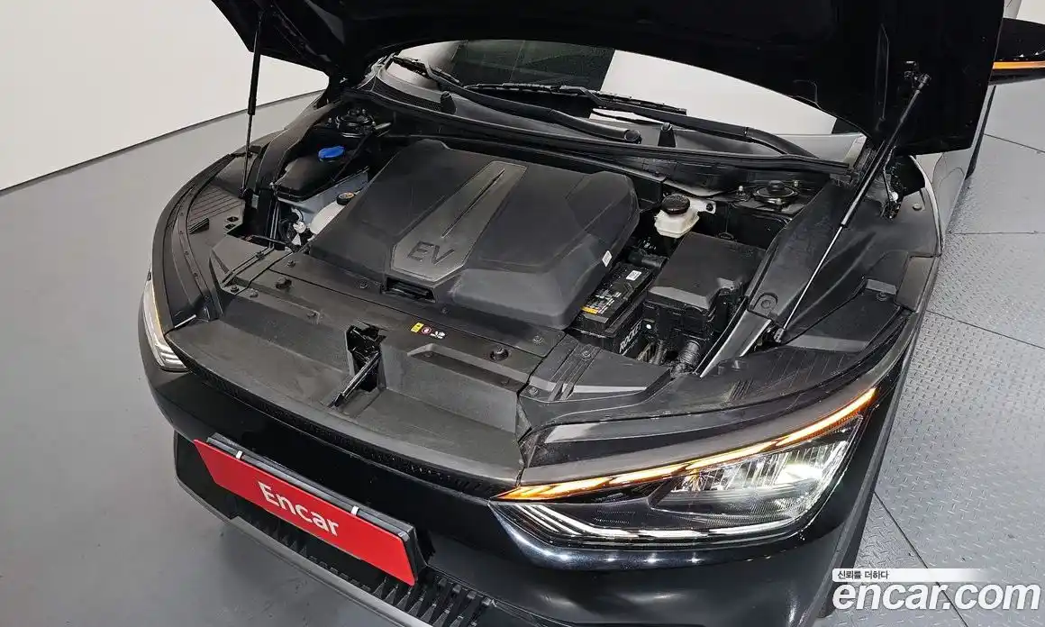 Kia EV6 2022 0.1 автомат (гидро), фото 6
