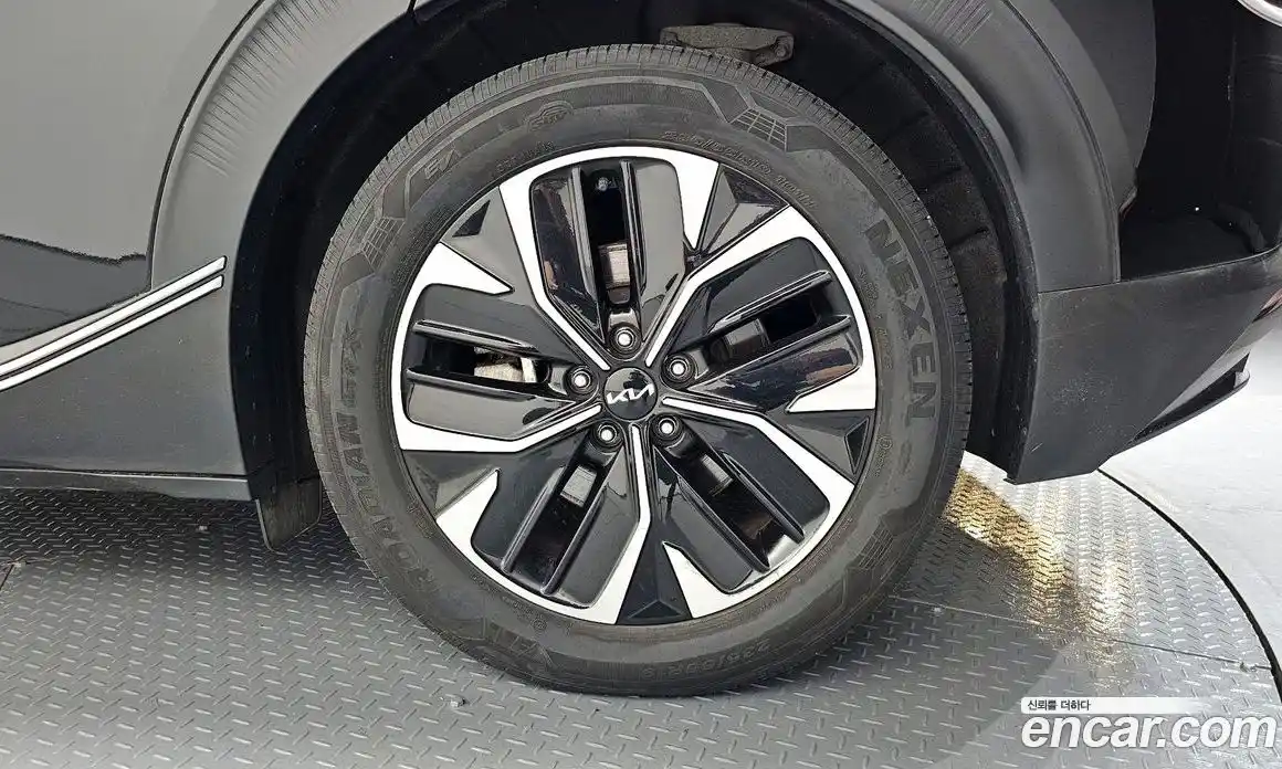 Kia EV6 2022 0.1 автомат (гидро), фото 7
