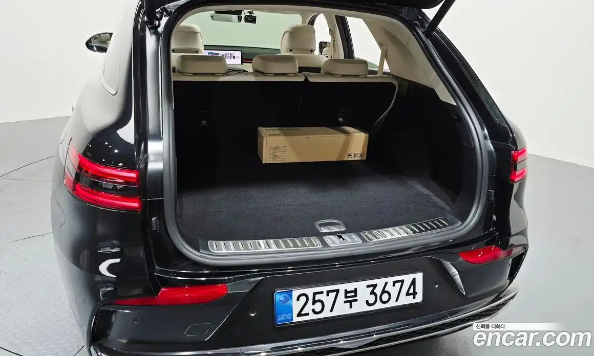 Genesis GV70 2025 2.5 автомат (гидро), фото 25