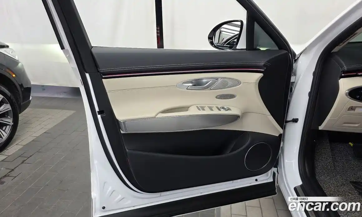 Genesis GV70 2024 2.5 автомат (гидро), фото 14