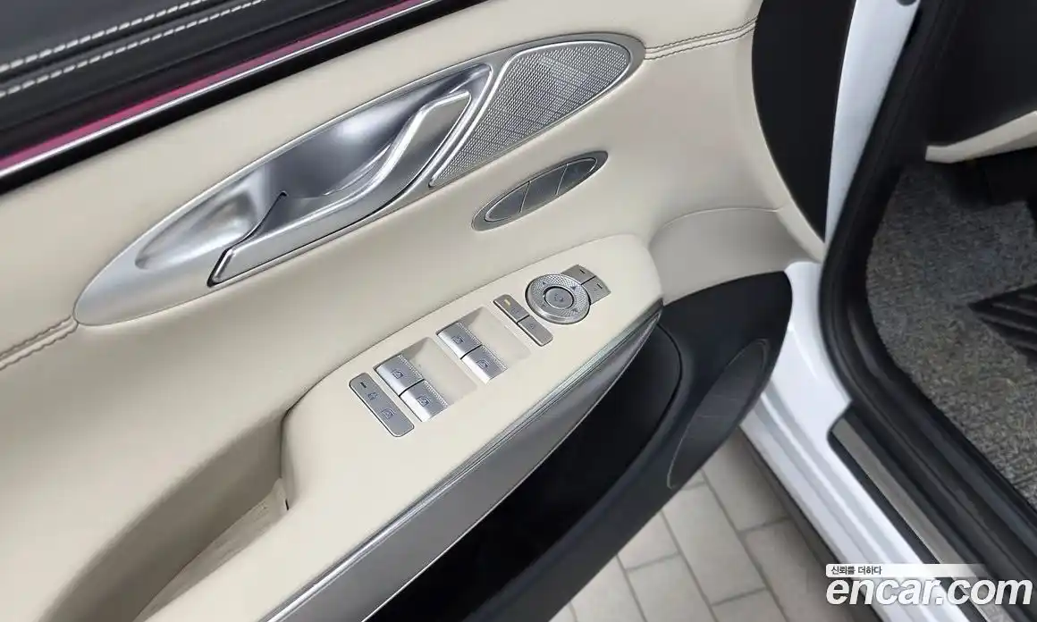Genesis GV70 2024 2.5 автомат (гидро), фото 30