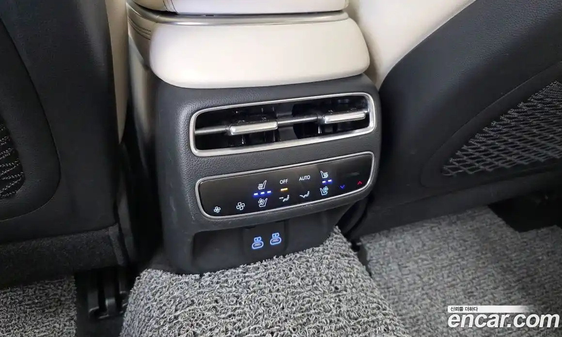 Genesis GV70 2024 2.5 автомат (гидро), фото 33