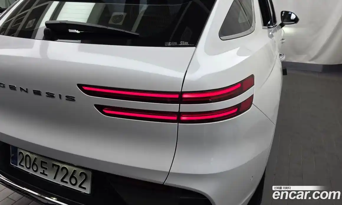 Genesis GV70 2024 2.5 автомат (гидро), фото 9