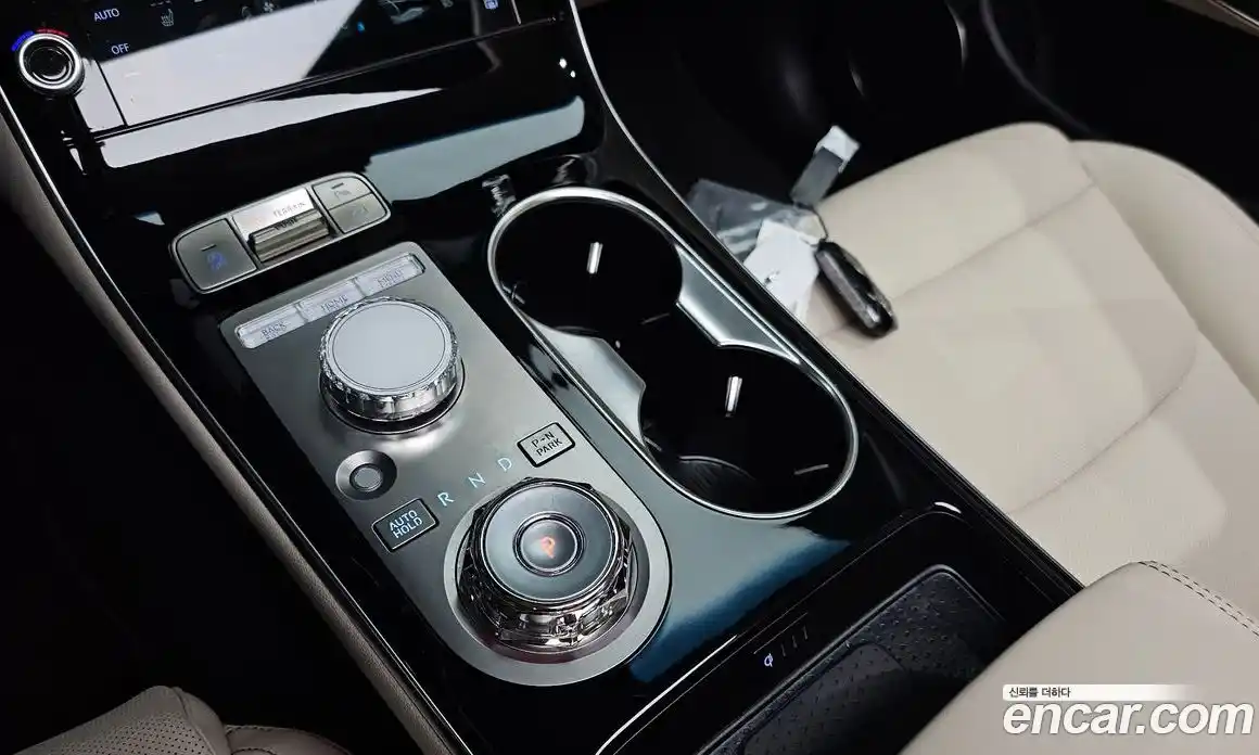 Genesis GV70 2024 2.5 автомат (гидро), фото 9