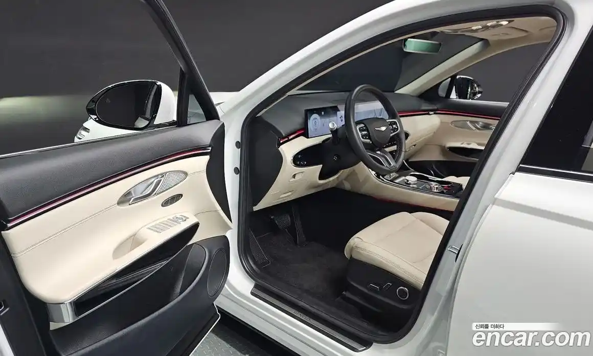 Genesis GV70 2024 2.5 автомат (гидро), фото 10