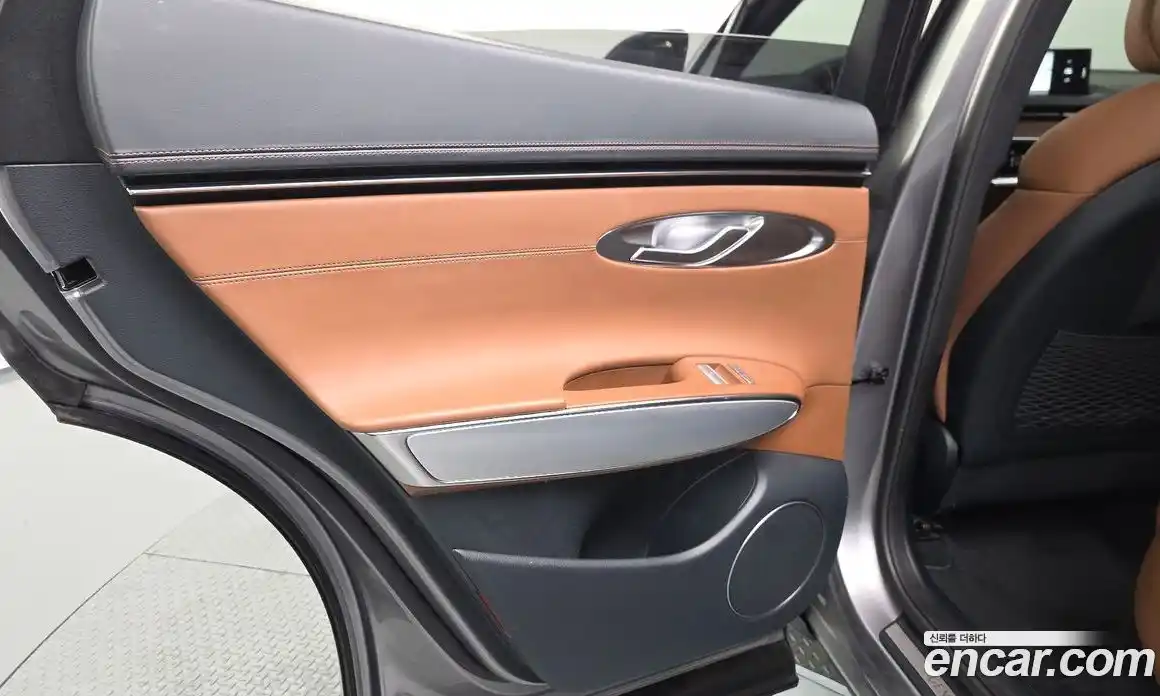 Genesis GV70 2021 2.5 автомат (гидро), фото 15