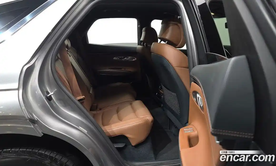 Genesis GV70 2021 2.5 автомат (гидро), фото 18