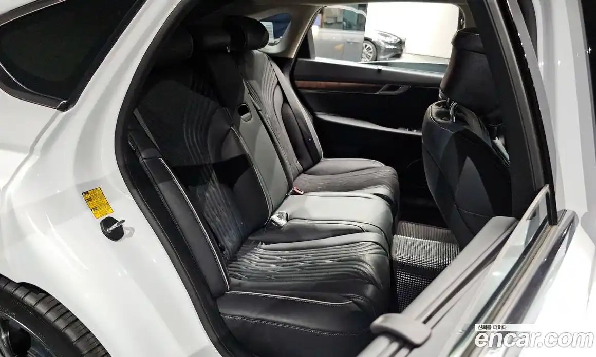 Genesis G80 2023 2.5 автомат (гидро), фото 17