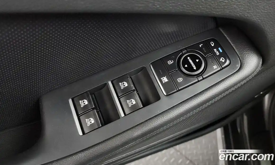 Genesis G80 2018 3.3 автомат (гидро), фото 38 Genesis G80 2018 3.3 автомат (гидро), фото 38