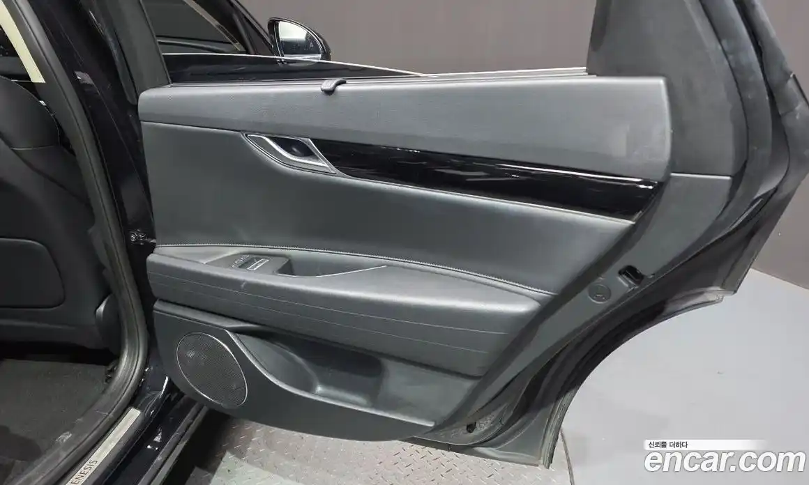 Genesis G80 2023 2.5 автомат (гидро), фото 15