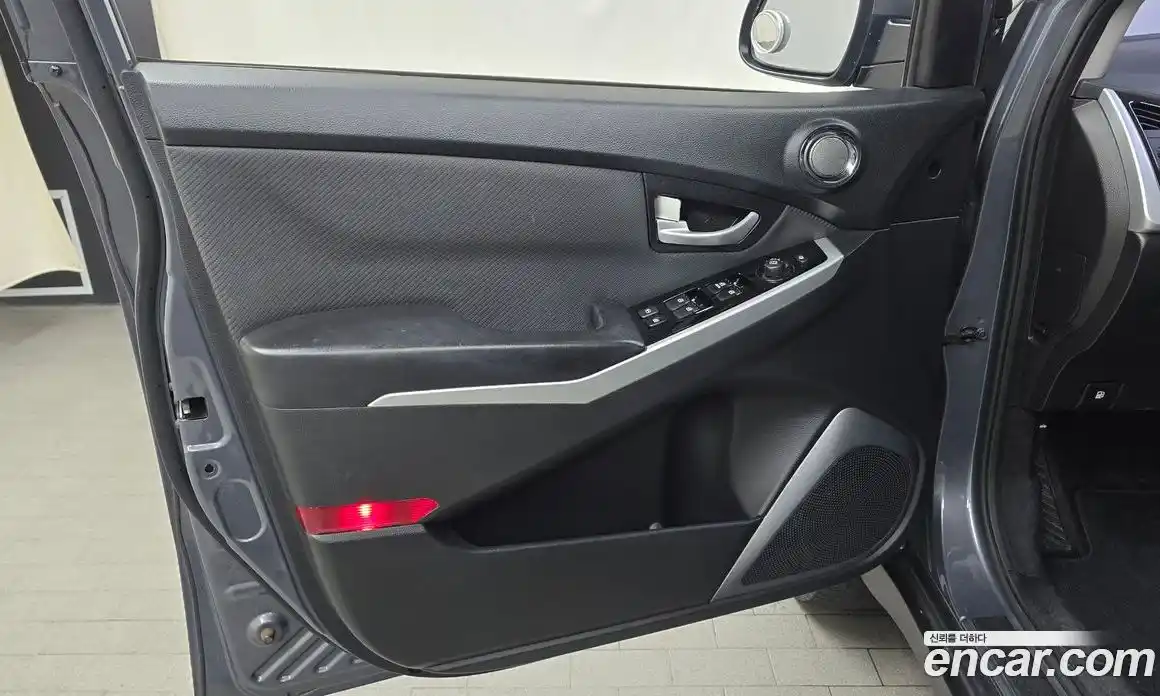 SsangYong Korando 2017 2.2 автомат (гидро), фото 14