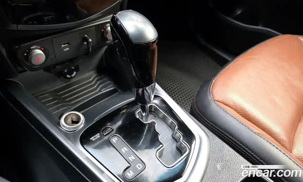 SsangYong TIBOLI 2018 1.6 автомат (гидро), фото 9