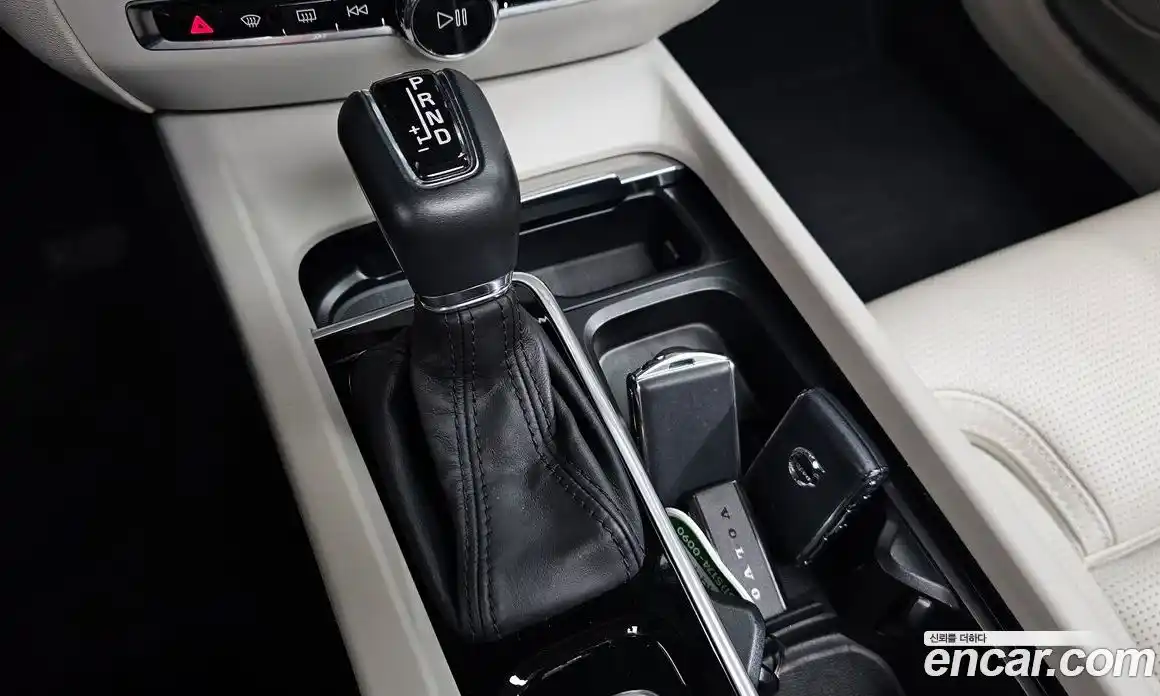 Volvo V60 2019 2.0 автомат (гидро), фото 9