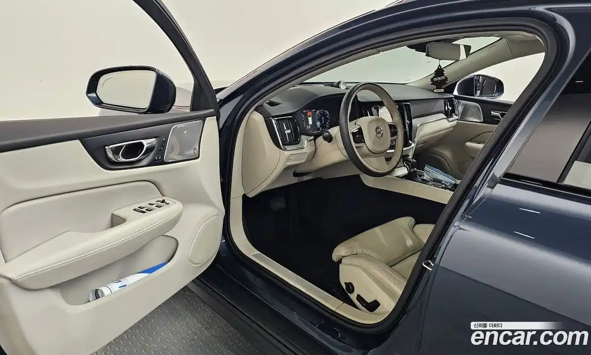 Volvo V60 2019 2.0 автомат (гидро), фото 10