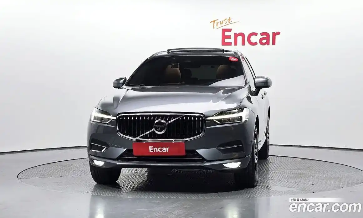 Volvo XC60 2018 2.0 автомат (гидро), фото 3