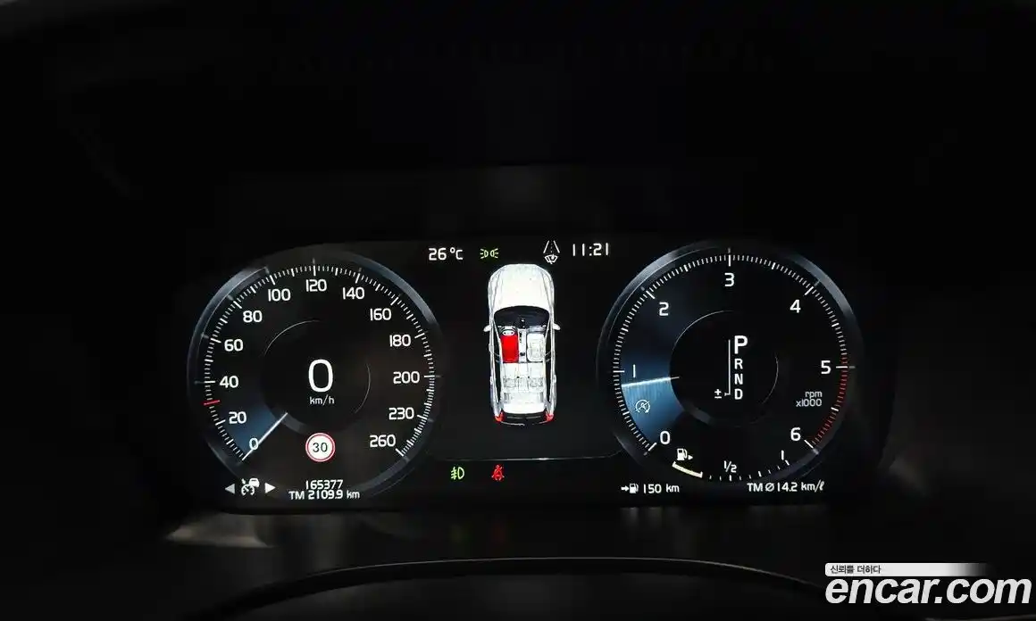 Volvo XC60 2018 2.0 автомат (гидро), фото 8