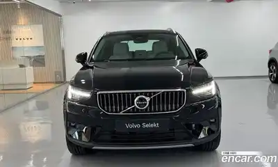 Volvo XC40 2025 2.0 автомат (гидро), миниатюра 3