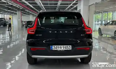 Volvo XC40 2025 2.0 автомат (гидро), миниатюра 4