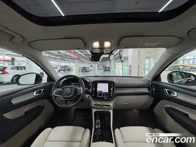 Volvo XC40 2025 2.0 автомат (гидро), миниатюра 7