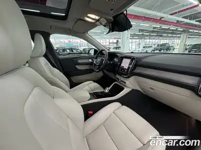 Volvo XC40 2025 2.0 автомат (гидро), миниатюра 10