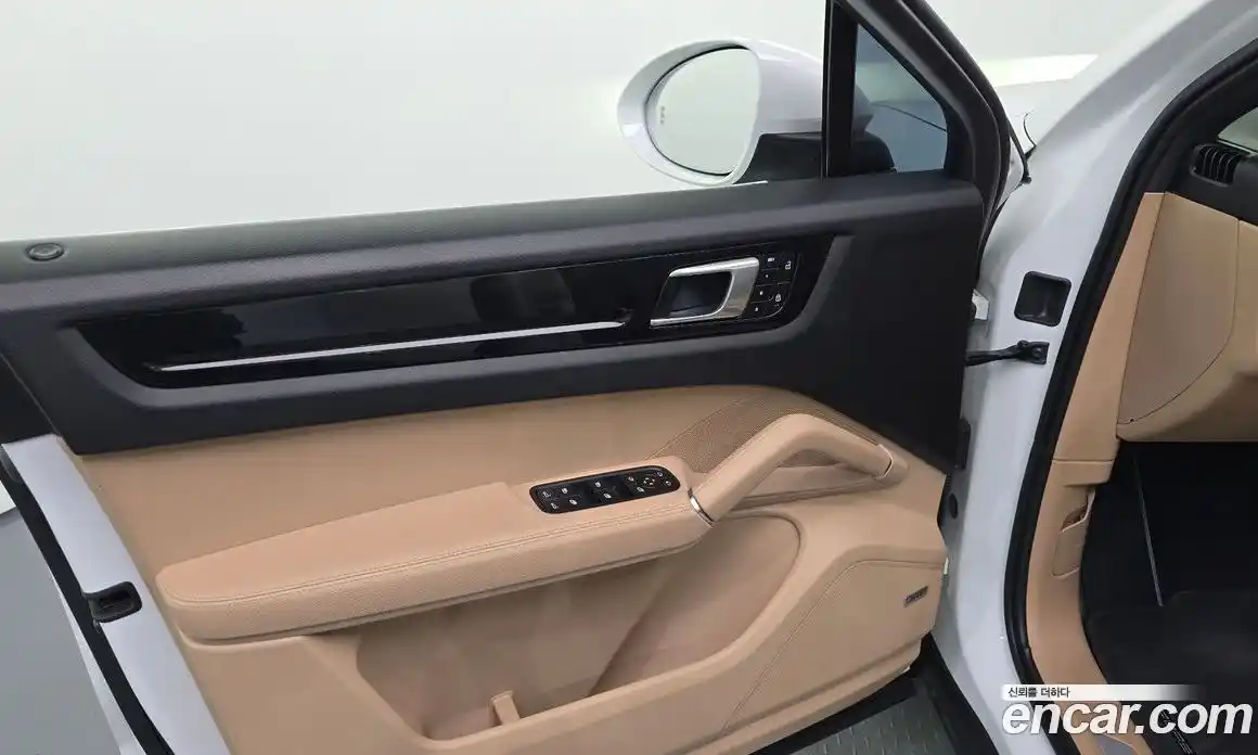 Porsche Cayenne 2023 3.0 автомат (гидро), фото 14
