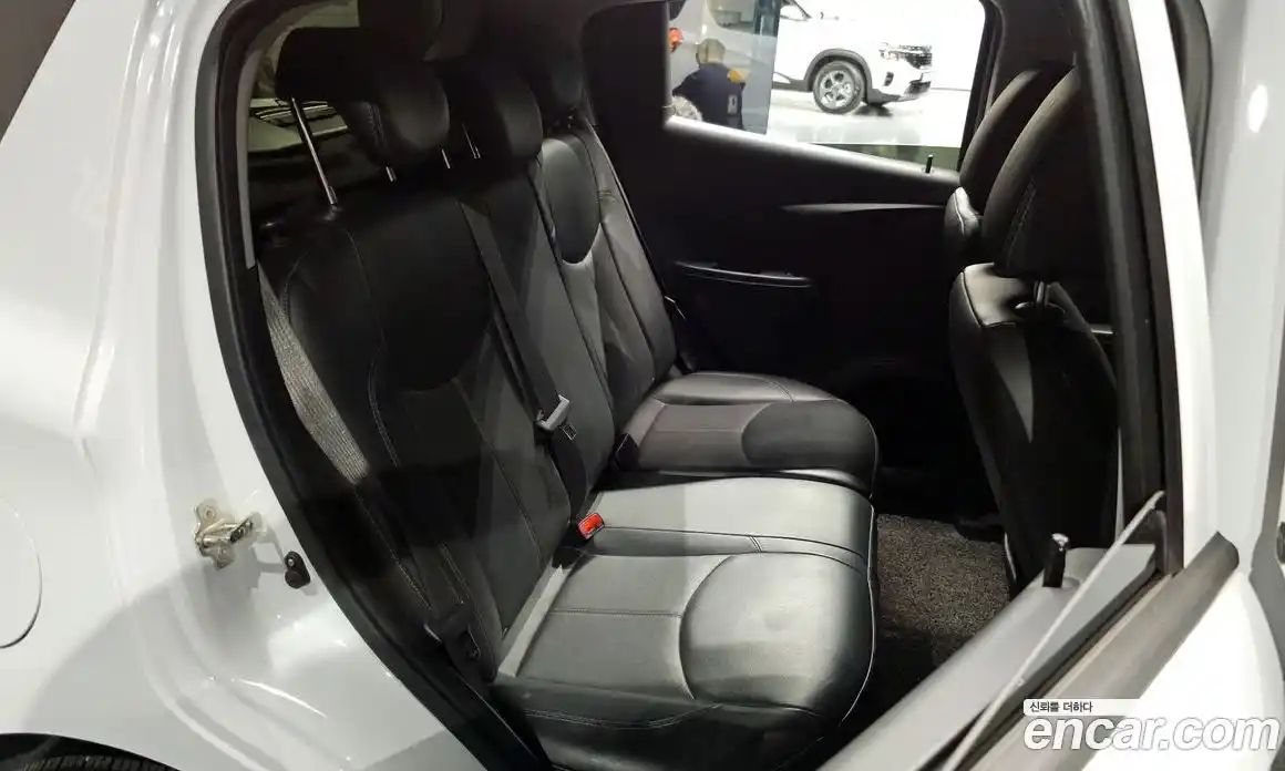Chevrolet Spark 2016 1.0 автомат (гидро), фото 11