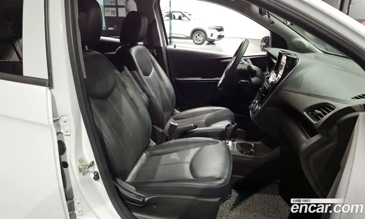 Chevrolet Spark 2016 1.0 автомат (гидро), фото 12