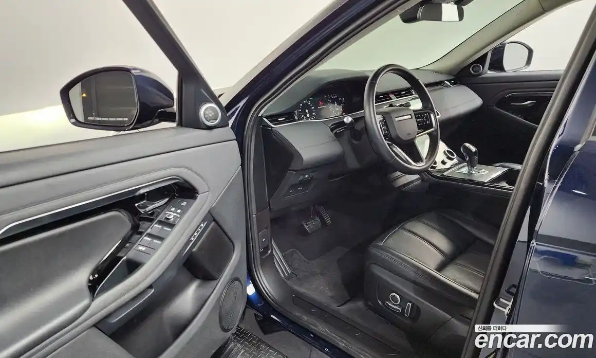 Land Rover Range Rover Evoque 2022 2.0 автомат (гидро), фото 13