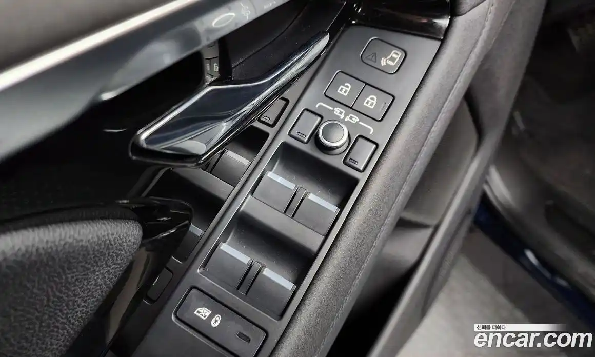Land Rover Range Rover Evoque 2022 2.0 автомат (гидро), фото 30
