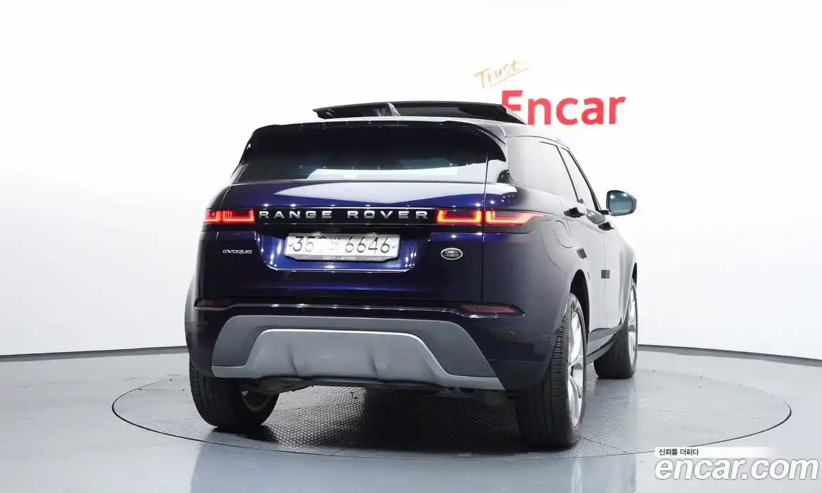 Land Rover Range Rover Evoque 2022 2.0 автомат (гидро), фото 4