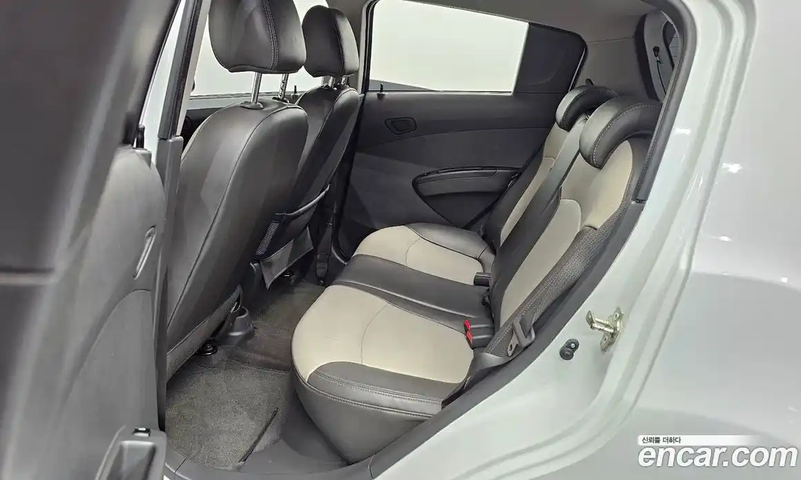 Chevrolet Spark 2012 1.0 автомат (гидро), фото 11