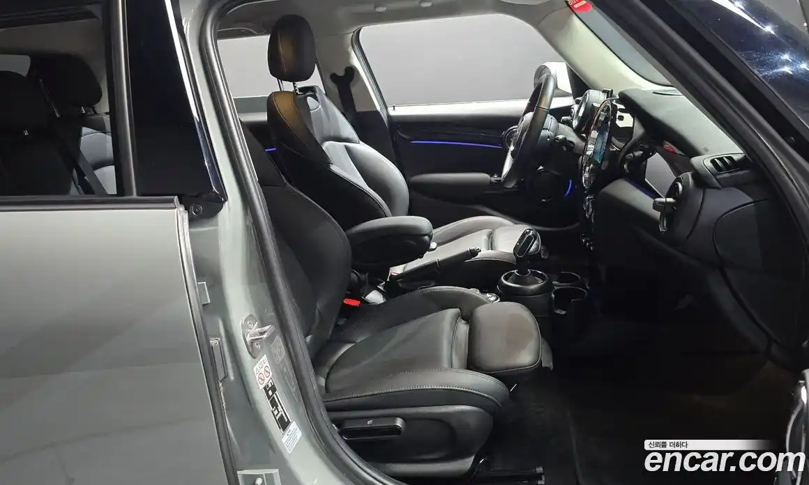 Mini Cooper 2022 1.5 автомат (гидро), фото 11