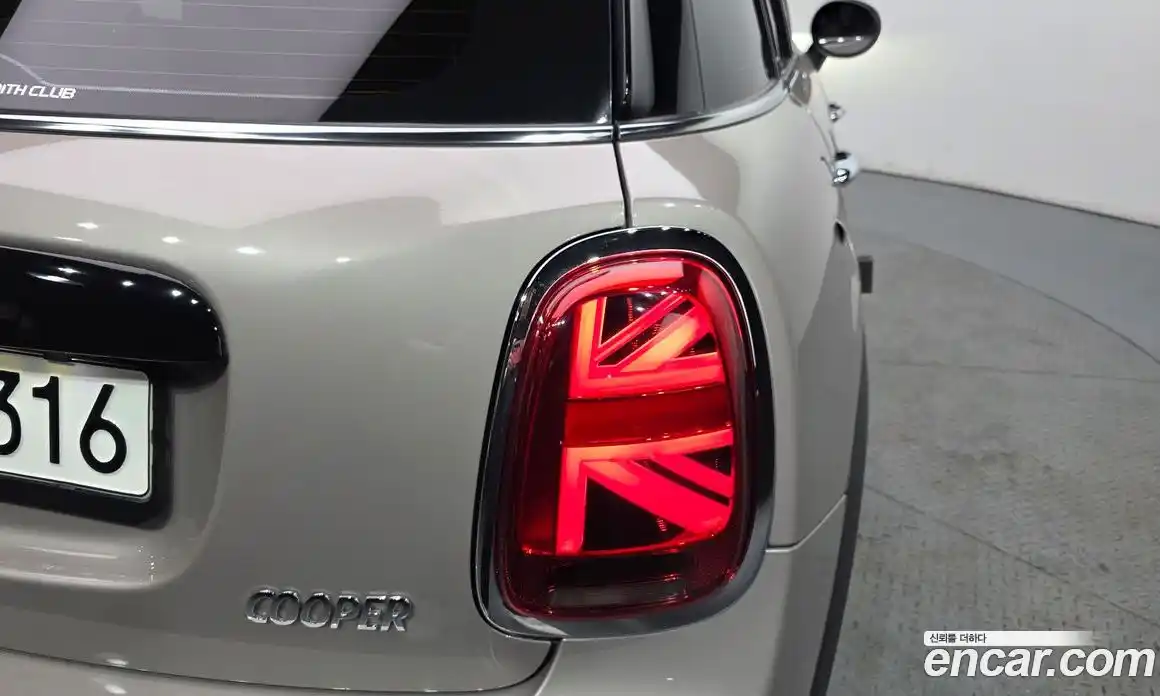 Mini Cooper 2021 1.5 автомат (гидро), фото 9