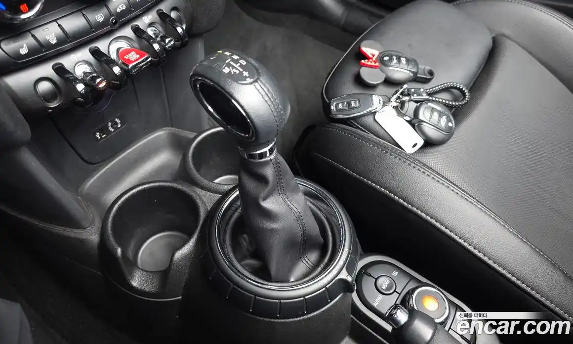 Mini Cooper Convertible 2017 1.5 автомат (гидро), фото 11