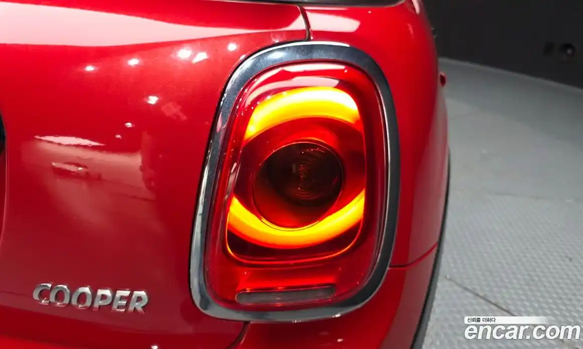 Mini Cooper Convertible 2017 1.5 автомат (гидро), фото 8