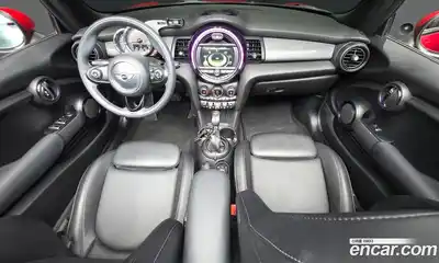 Mini Cooper Convertible 2017 1.5 автомат (гидро), миниатюра 9