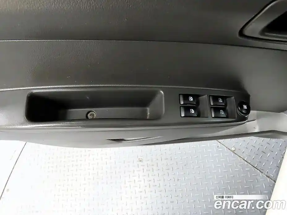 Chevrolet Spark 2012 1.0 автомат (гидро), фото 13