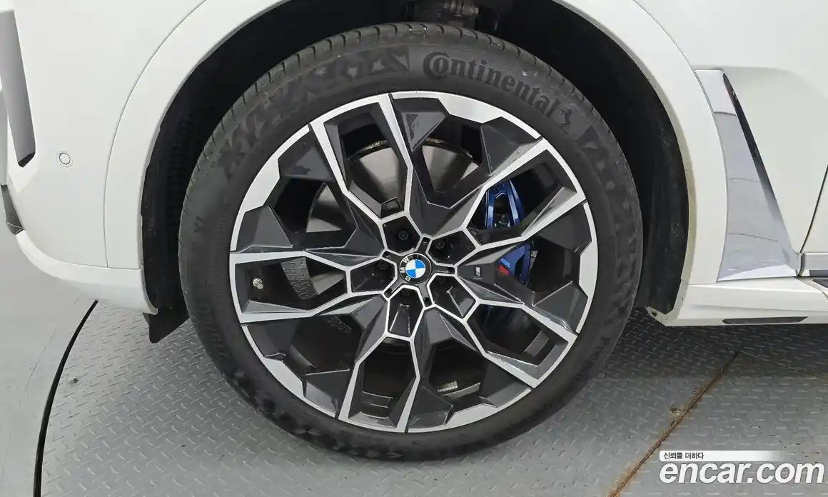 BMW X7 2025 3.0 автомат (гидро), фото 5