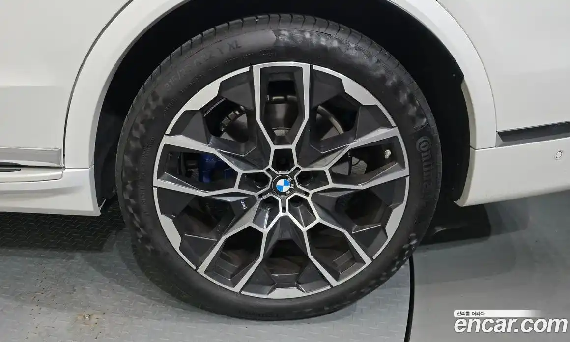BMW X7 2025 3.0 автомат (гидро), фото 7