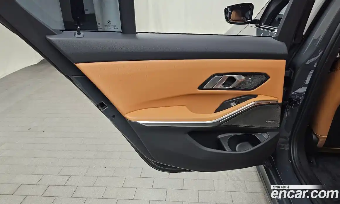 BMW 3 серия 2025 2.0 автомат (гидро), фото 15