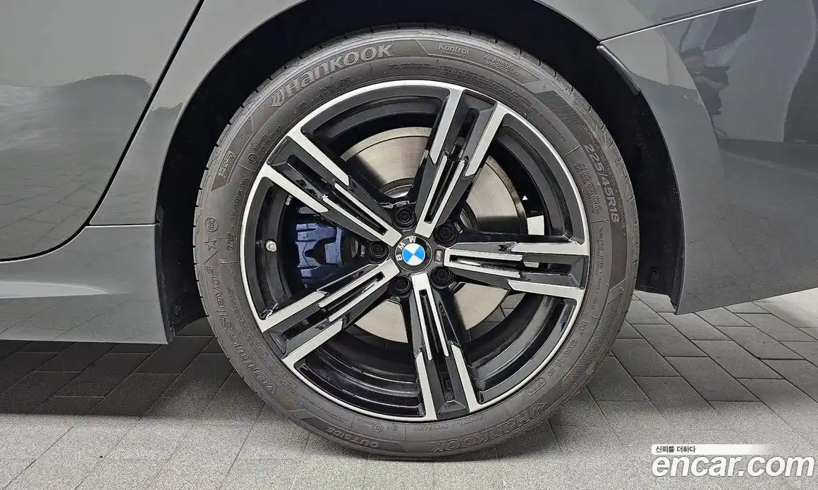 BMW 3 серия 2025 2.0 автомат (гидро), фото 7