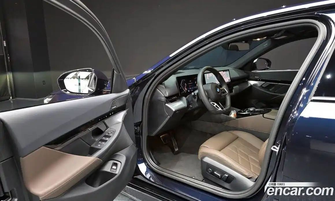 BMW 5 серия 2024 2.0 автомат (гидро), фото 13